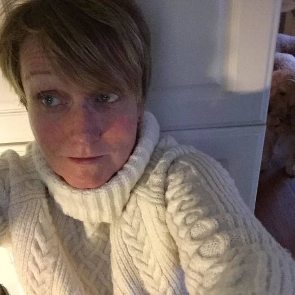 Meet your Posher, Claudia - Picture 1 of 1